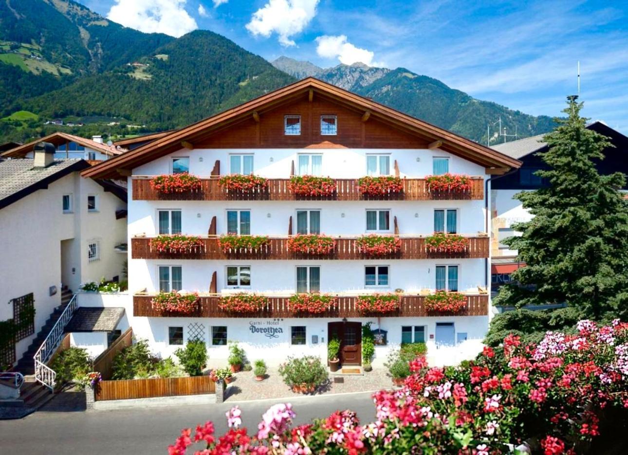 Garni Hotel Dorothea Tirolo Exterior photo